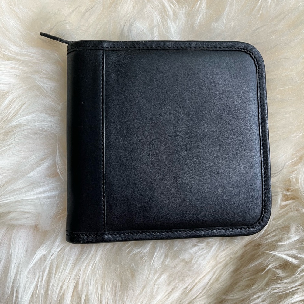 Vintage COACH Black Leather CD/DVD Zippered Leather Case/Wallet. *NEW*